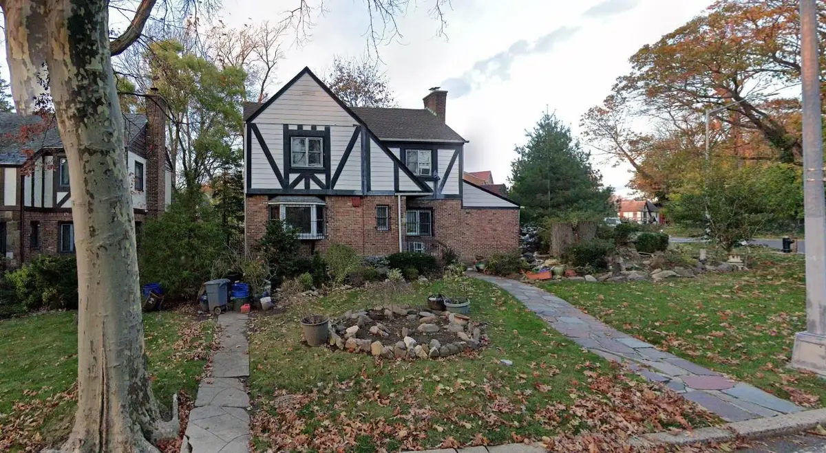 182-27 Grand Central Parkway, Jamaica, NY 11432 - Image #1