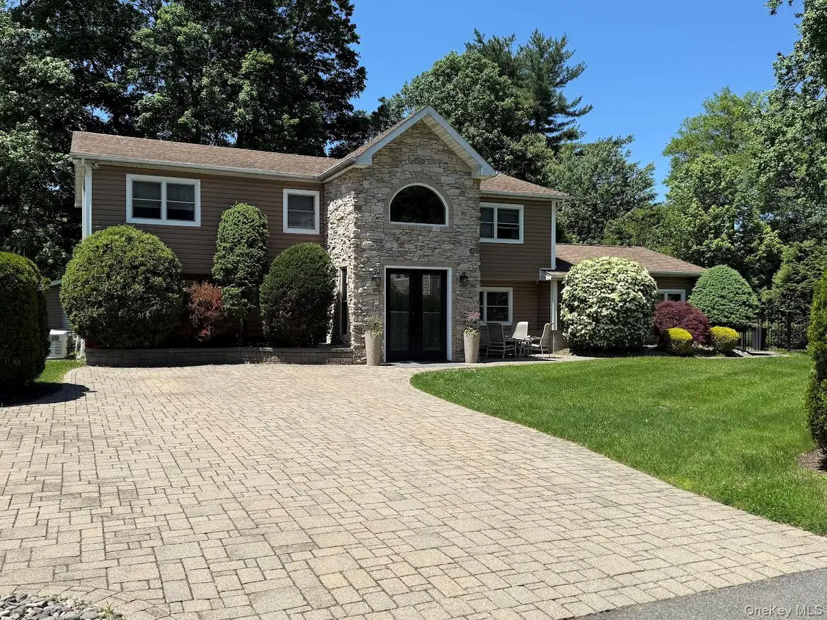 15 Spruce Court, Nanuet, NY 10954 - #1