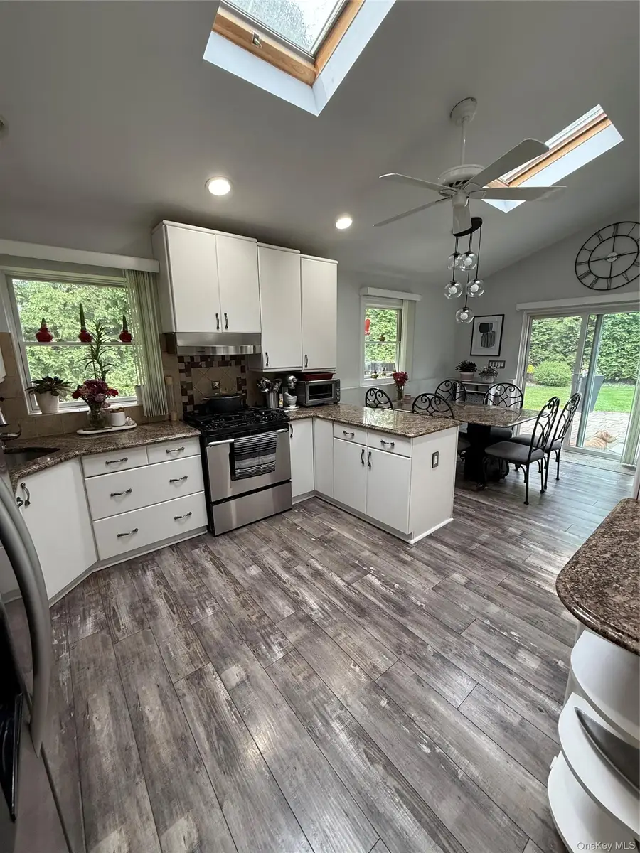 15 Spruce Court, Nanuet, NY 10954 - #2