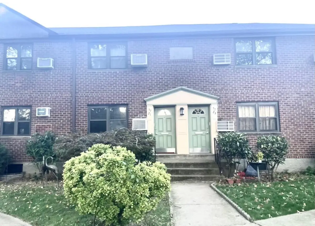 57-21 246 Crescent #1FL, Douglaston, NY 11362 - Image #1