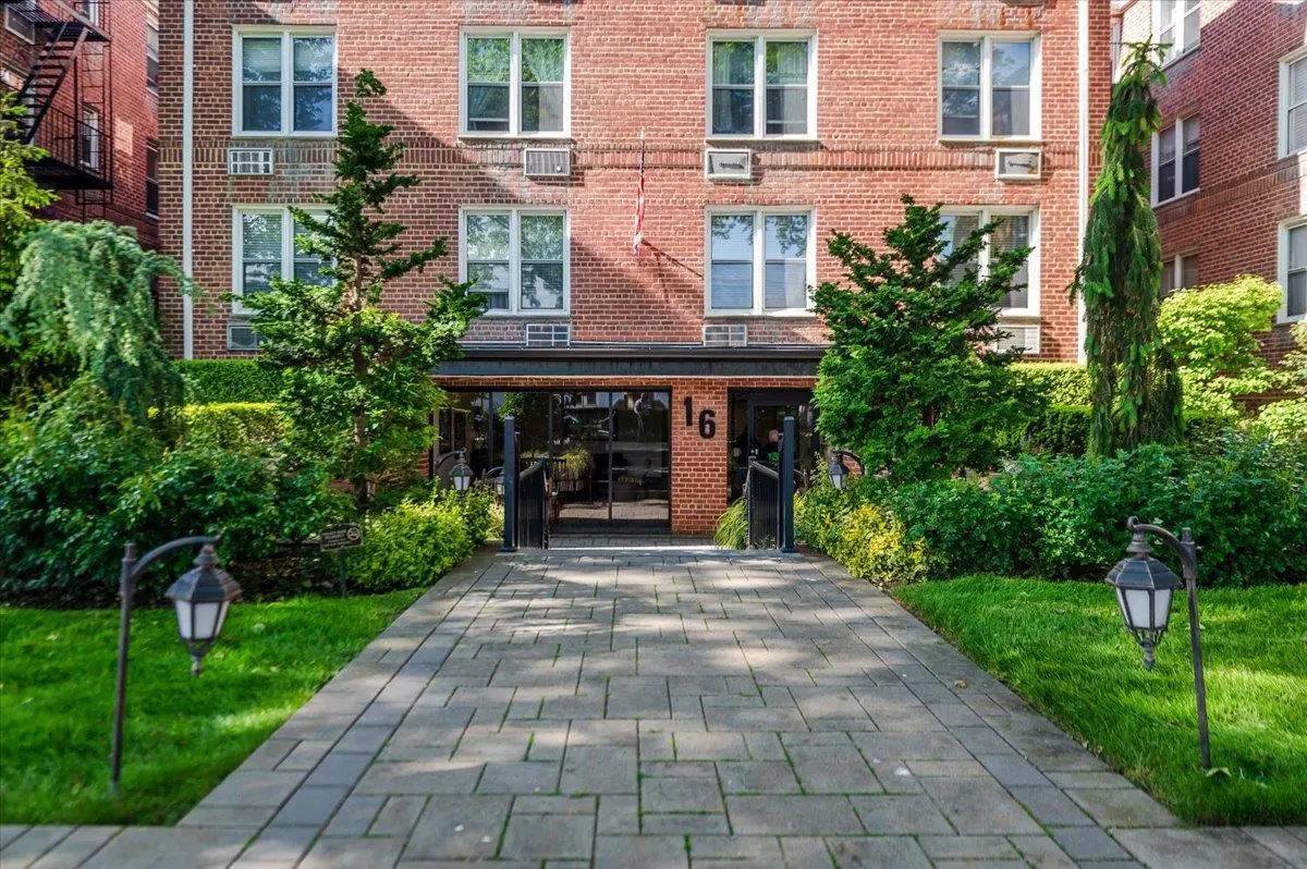 16 Main Street #3Y, East Rockaway, NY 11518 - Image #1