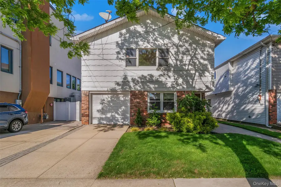 246 Beach 130th Street, Rockaway Park, NY 11694 - Image #2