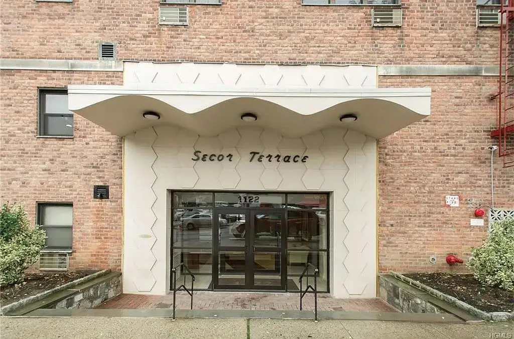 1122 Yonkers #1E, Yonkers, NY 10704 - Image #1