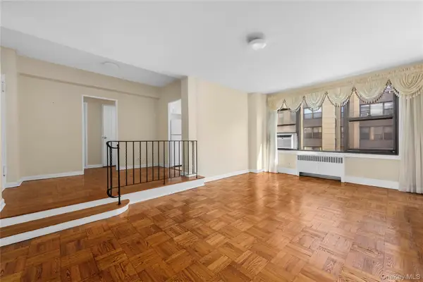 98-34 63 Drive #7D, Rego Park, NY 11374