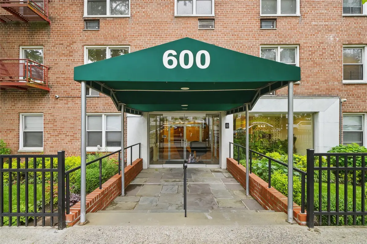 600 Locust Street #7C, Mount Vernon, NY 10552 - Image #1