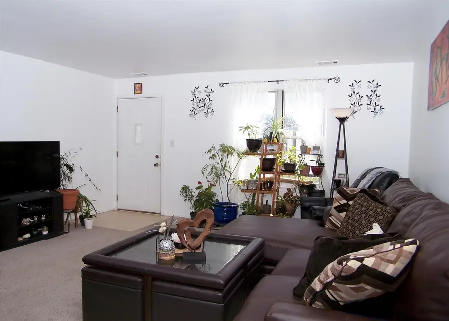 51 Rocky Point Yaphank Rd #5, Rocky Point, NY 11778 - Image #3