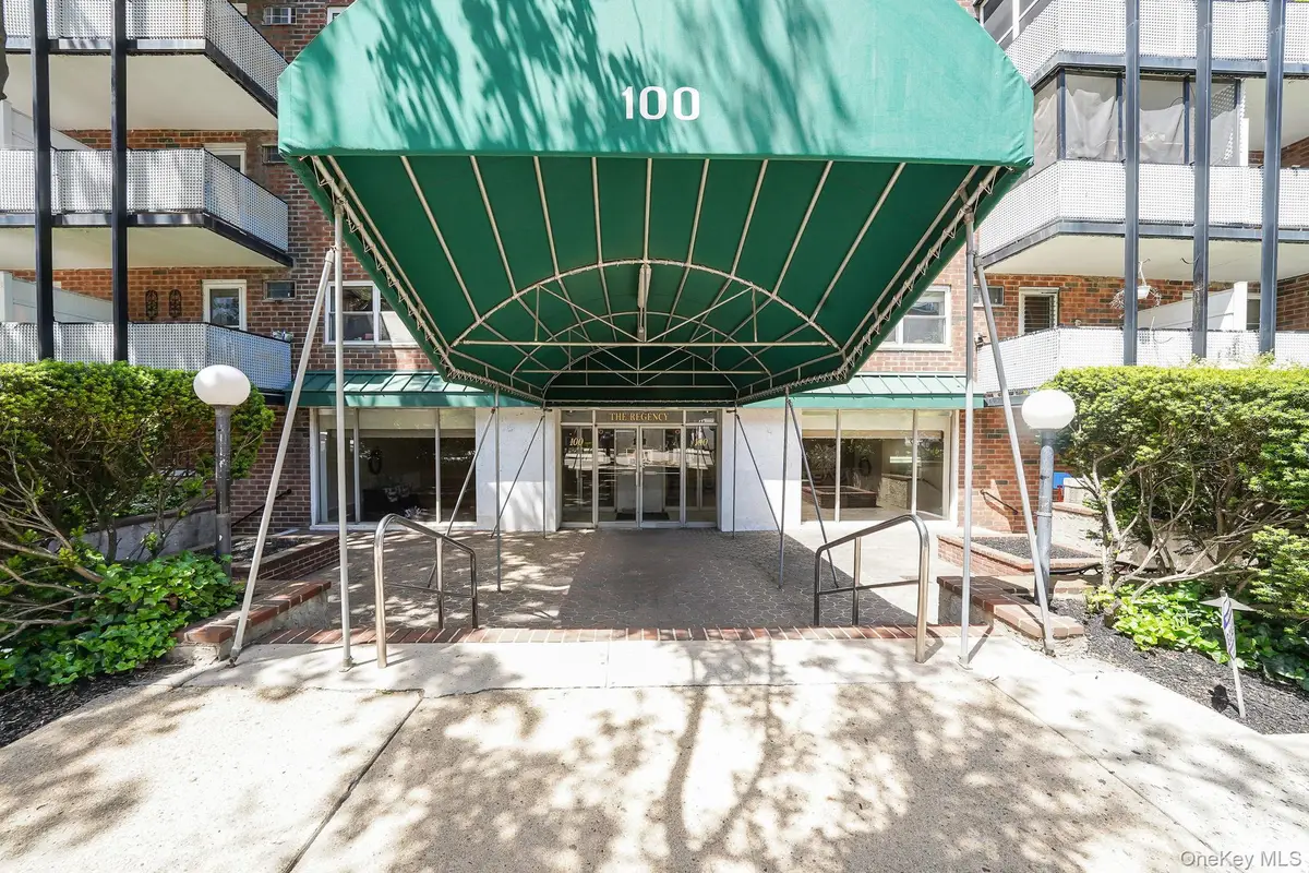 100 Lincoln Avenue #28C, Mineola, NY 11501 - Image #1
