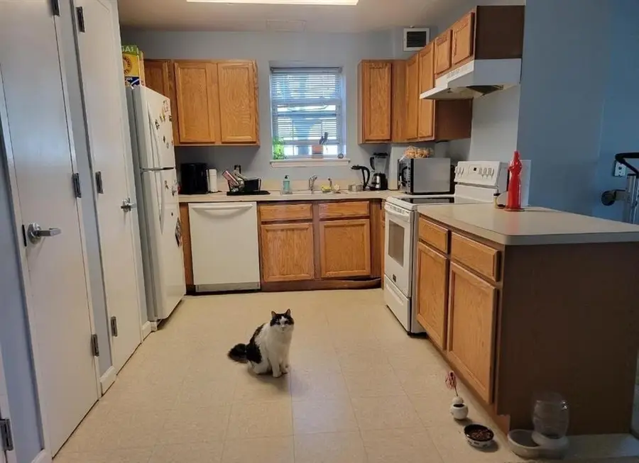 7914 Rockaway Beach Boulevard #1J, Rockaway Beach, NY 11693 - Image #3