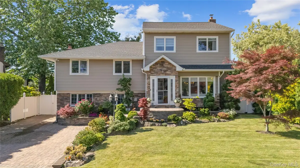 3 Deb Street, Plainview, NY 11803 - #1