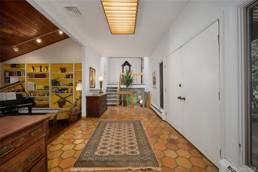 31 Greenlawn Road, Katonah, NY 10536 - Image #3