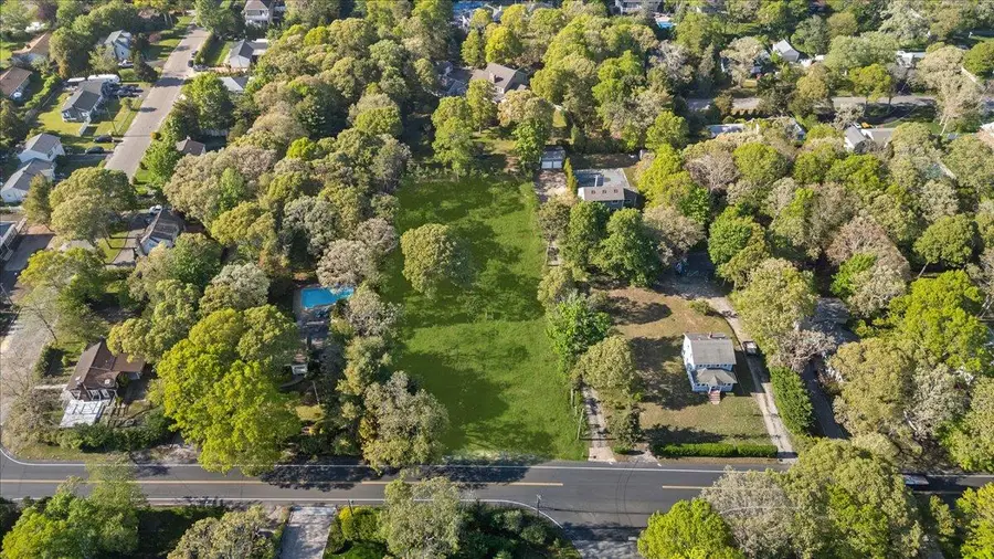 115 Bay Avenue E, Hampton Bays, NY 11946 - Image #3