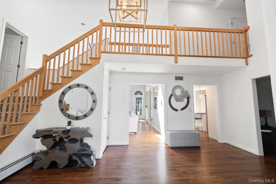 16 Club Way, Mount Kisco, NY 10549 - Image #2