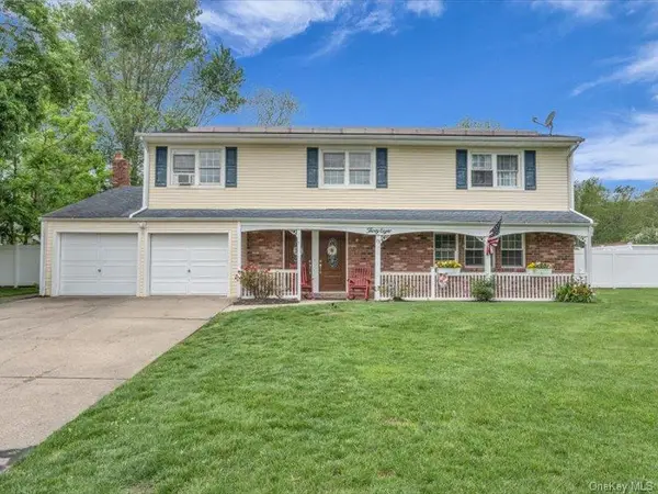 38 Nadine Lane, Port Jefferson Station, NY 11776