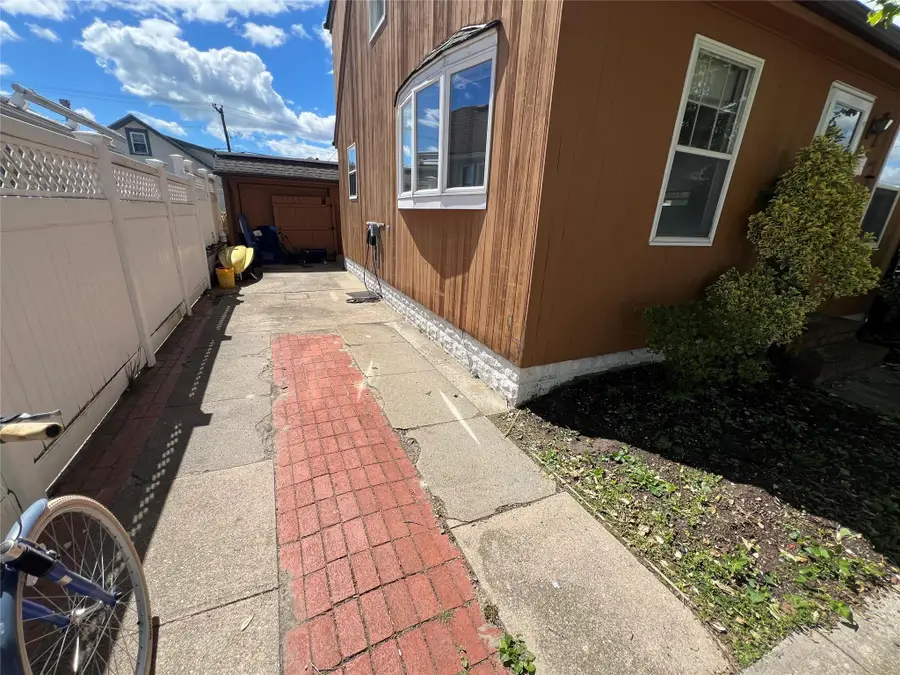 23 Garden City Avenue, Point Lookout, NY 11569 - Image #3