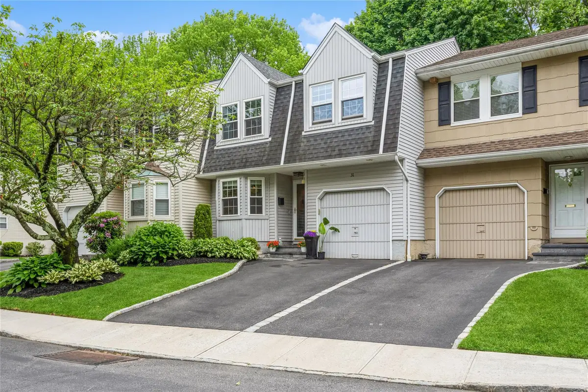 31 Manors Drive, Jericho, NY 11753 - Image #1