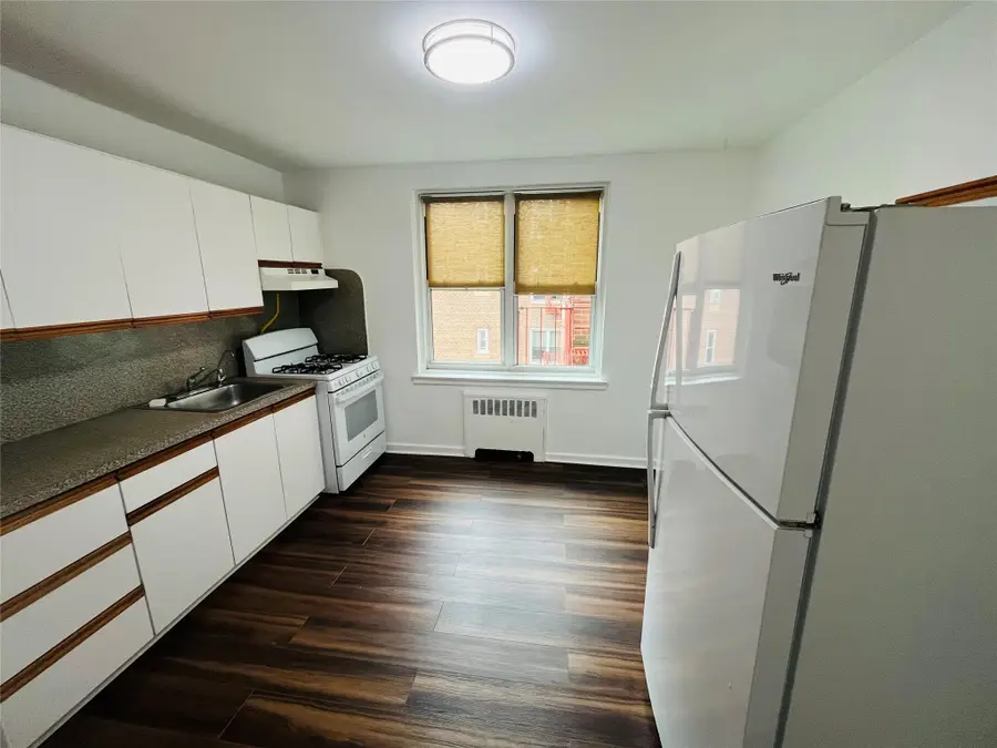 30-11 Parsons Boulevard #6 R, Flushing, NY 11354 - Image #3