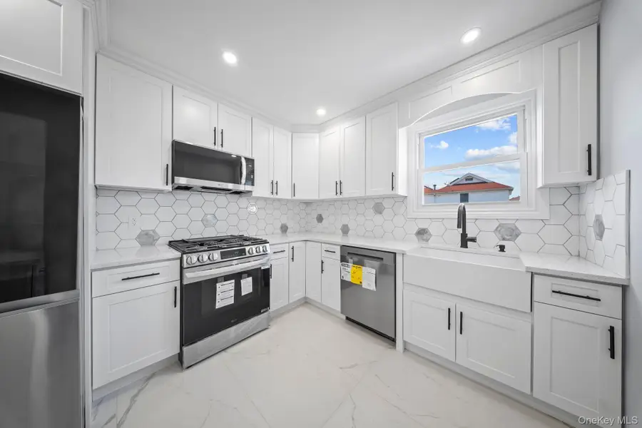 6916 Almeda Avenue, Arverne, NY 11692 - Image #3