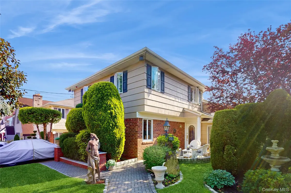 52-04 Redfield Street, Douglaston, NY 11362 - Image #1