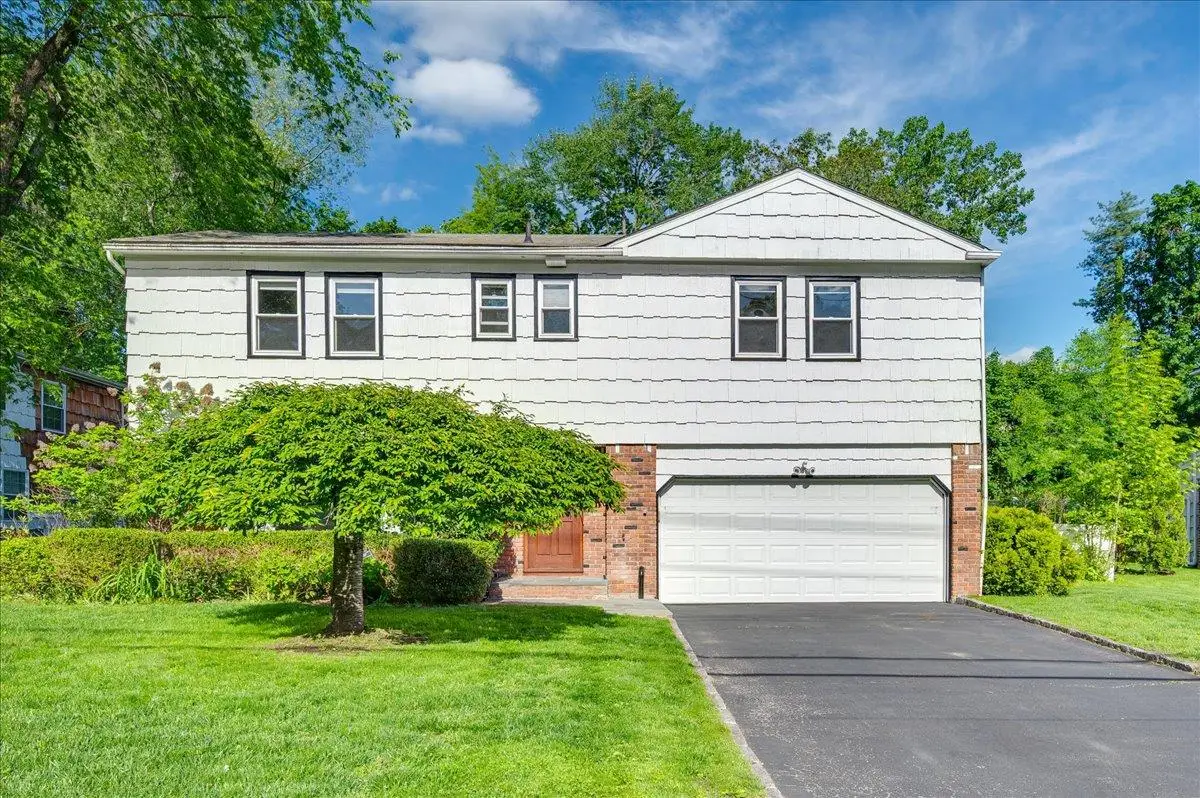 71 Harlan Drive, New Rochelle, NY 10804 - Image #1