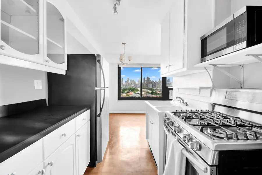 33-43 14 Street #12B, Astoria, NY 11106 - Image #3