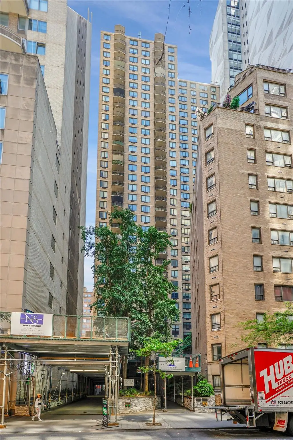 211 E 46th Street #14E, Manhattan, NY 10017 - Image #1