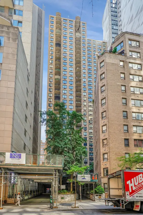 211 E 46th Street #14E, New York (Manhattan), NY 10017