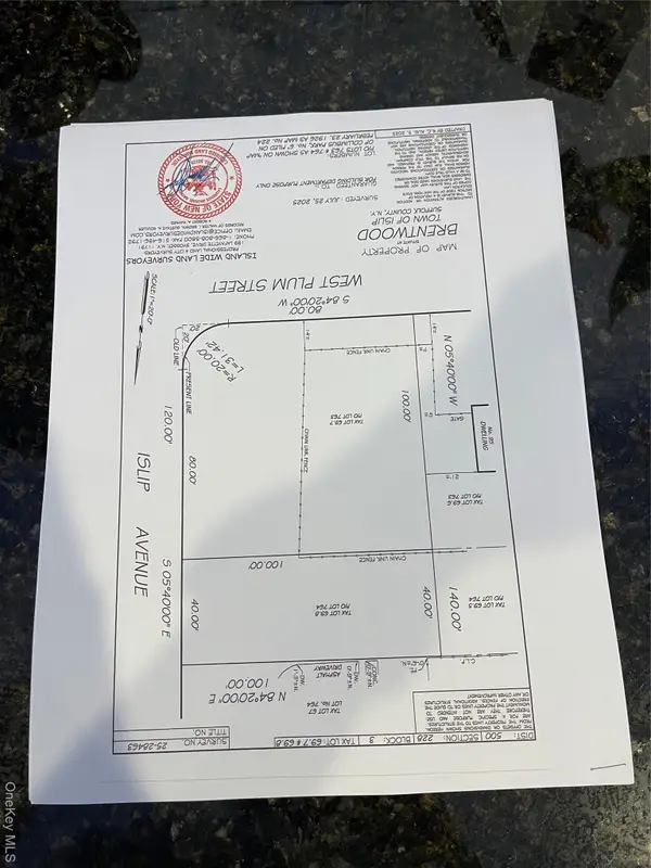 91 W Plum Street, Brentwood, NY 11717