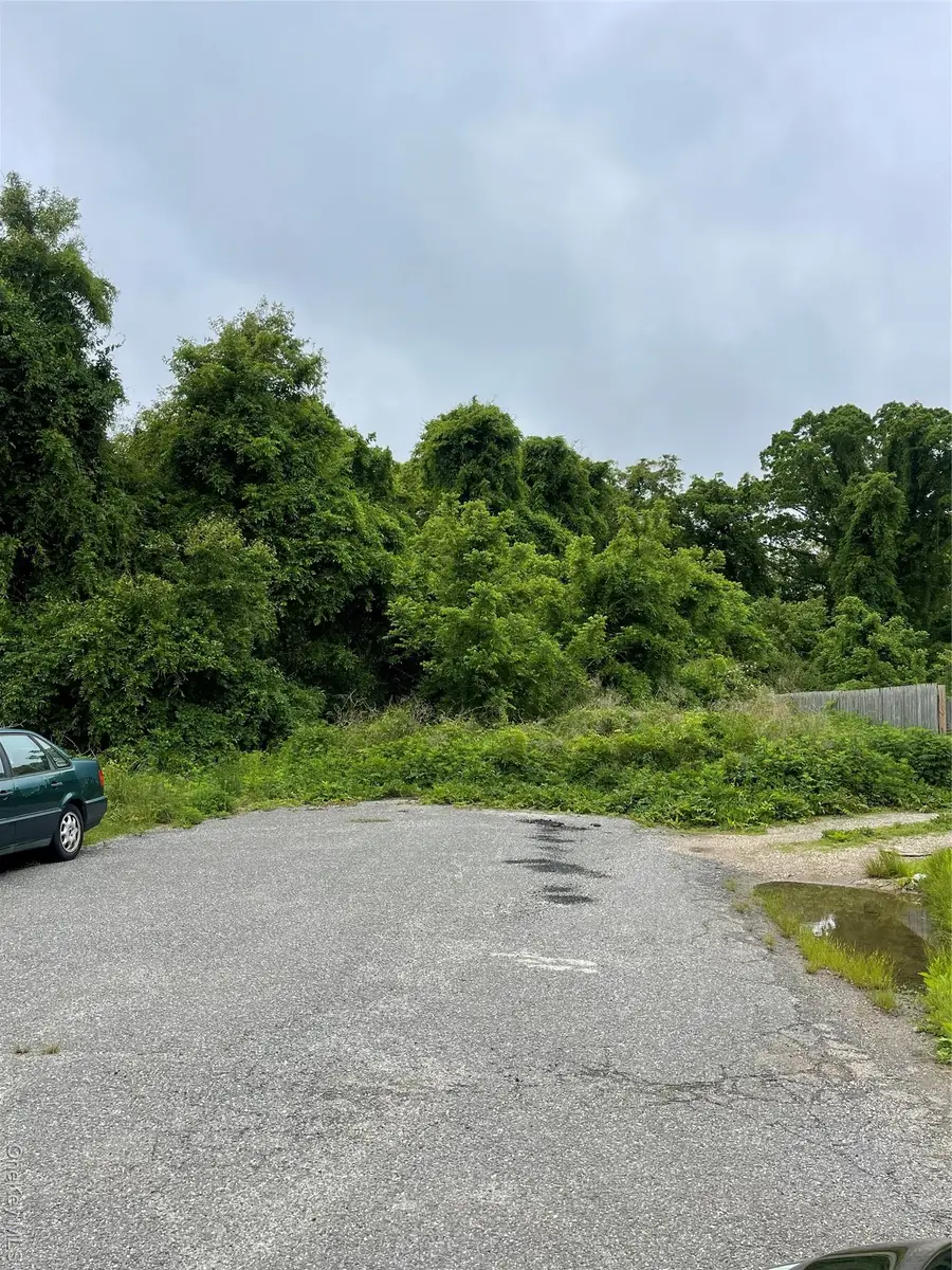 Brentwood Street, Bay Shore, NY 11706 - Image #2