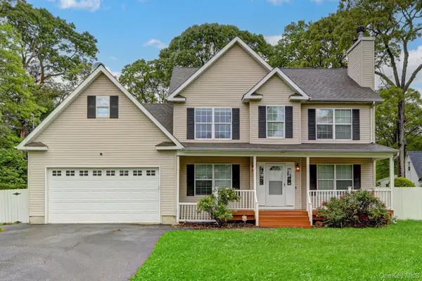 27 Inwood Avenue, Selden, NY 11784