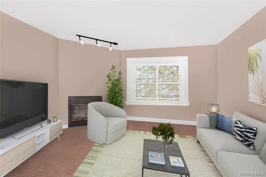 10 Nob Hill Drive, Elmsford, NY 10523 - Image #2