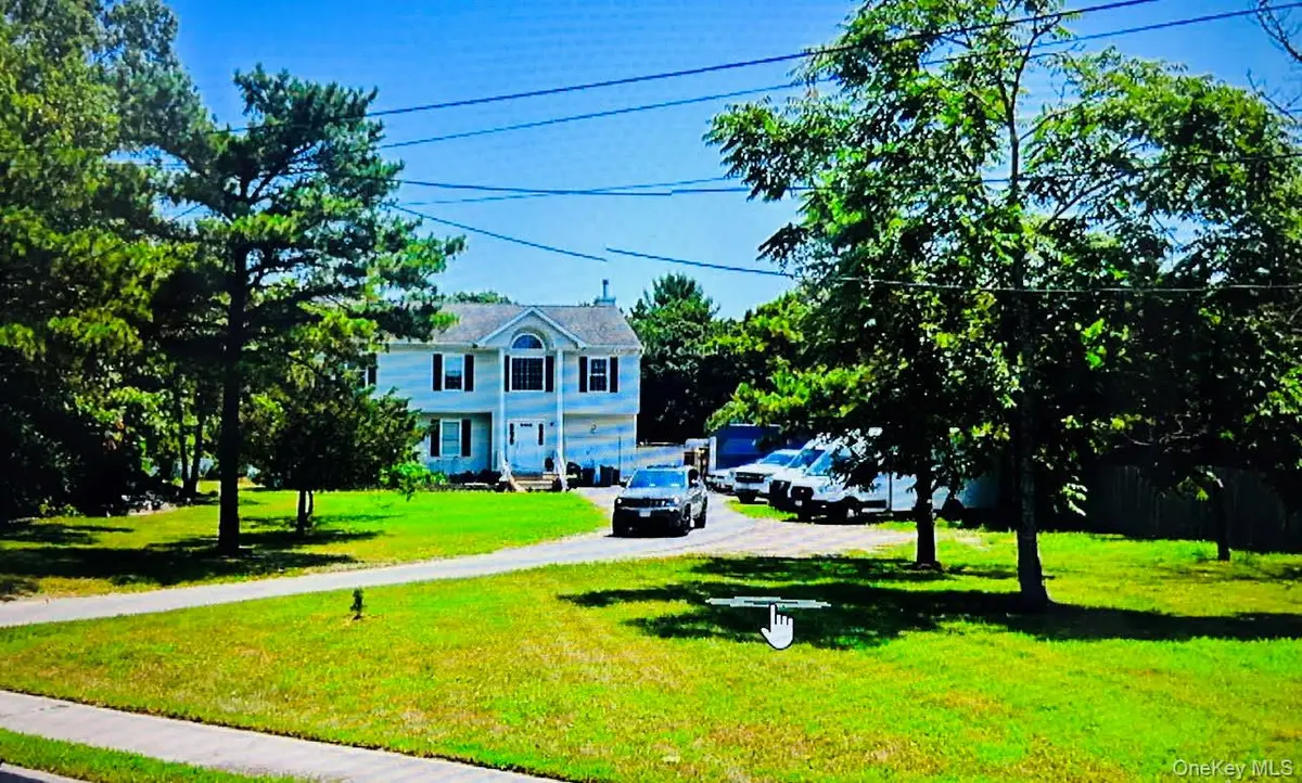 241 Middle Island Road, Medford, NY 11763 - Image #1