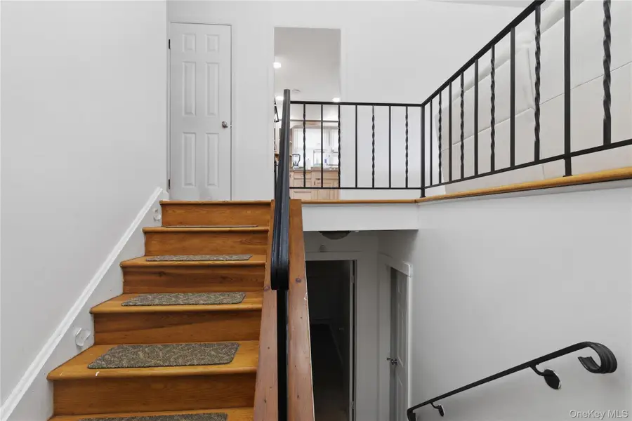 39 Carriage Hill Lane, Poughkeepsie, NY 12603 - #2