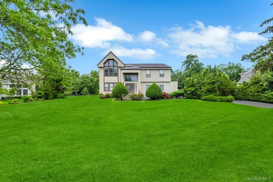 4 Bridle Court, Northport, NY 11768 - Image #3