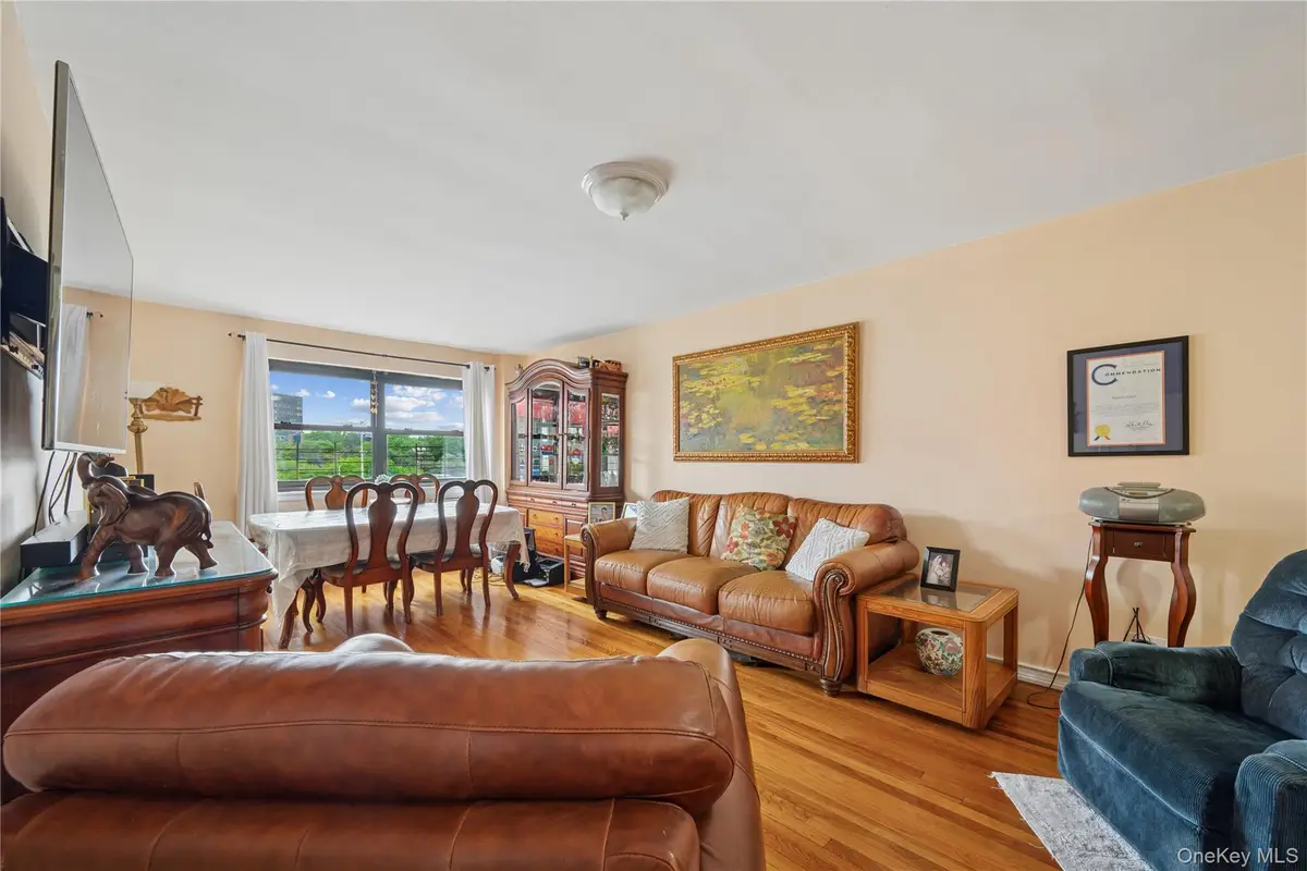 94-30 60 Ave #3H, Elmhurst, NY 11373 - Image #1