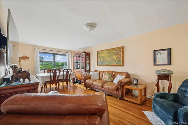 94-30 60 Ave #3H, Elmhurst, NY 11373