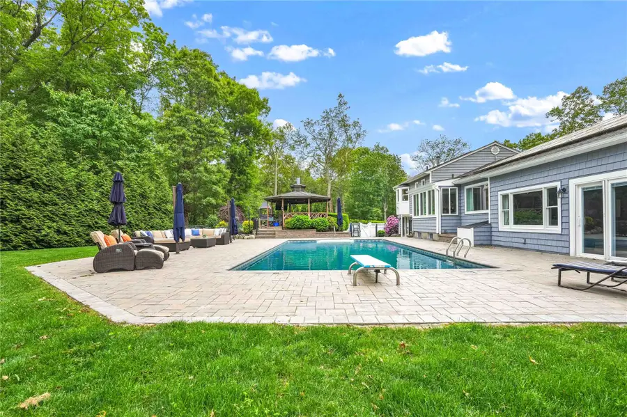 69 Bankside Drive, Centerport, NY 11721 - Image #3