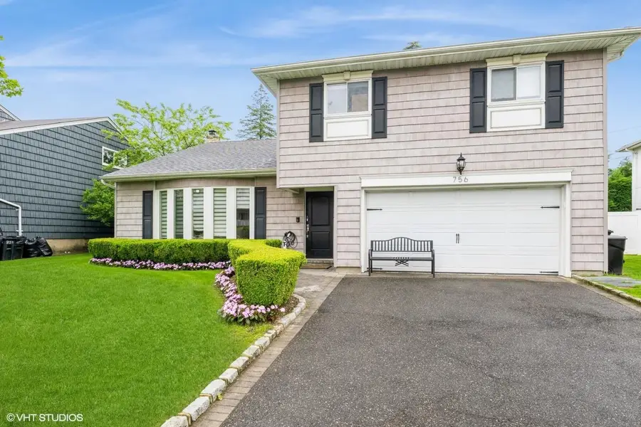 756 Dumont Place, North Woodmere, NY 11581 - Image #2