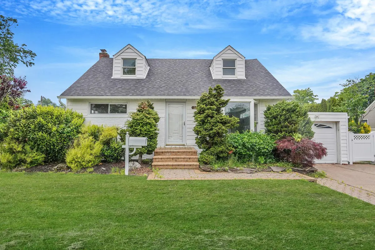 3061 Xavier Court, Oceanside, NY 11572 - Image #1