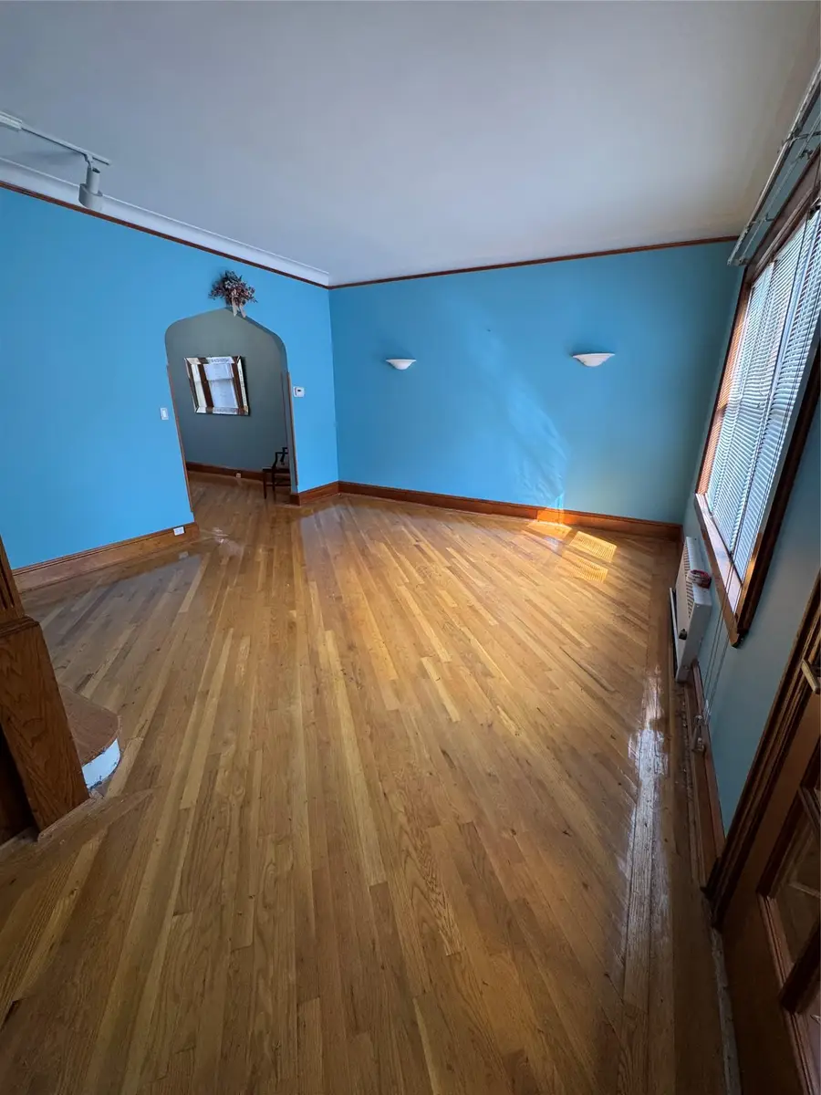 6472 84th Street, Middle Village, NY 11379 - Image #3