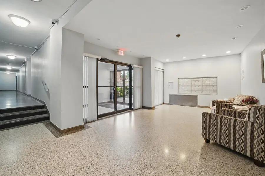 682 Tuckahoe Road #1A, Yonkers, NY 10710 - Image #3