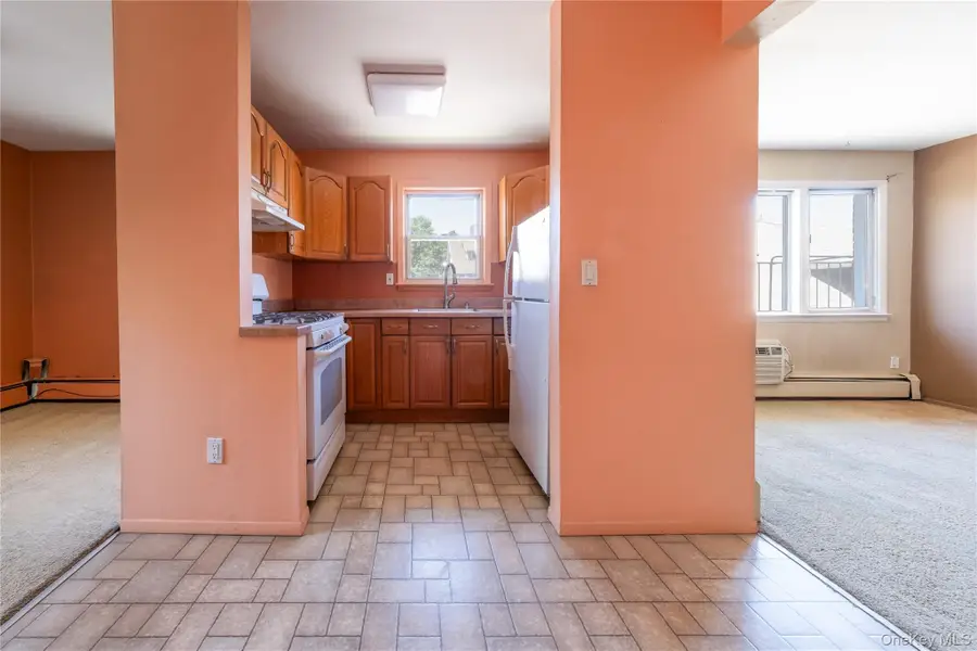 200 Centre Avenue #3B, New Rochelle, NY 10805 - Image #2