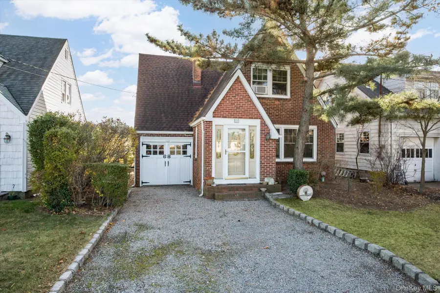 68 Stuart Avenue, Amityville, NY 11701 - Image #2