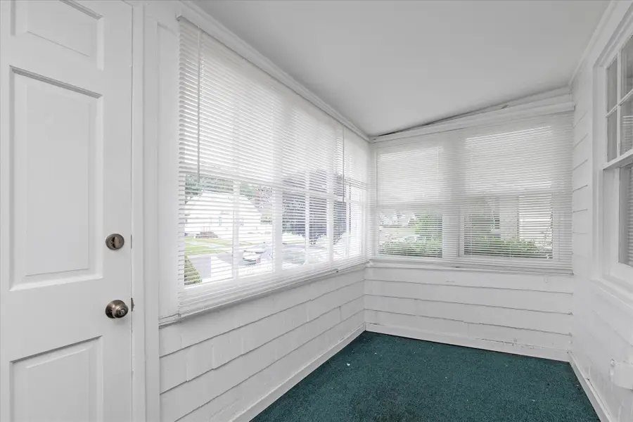 42 Gold Street, Valley Stream, NY 11580 - Image #2