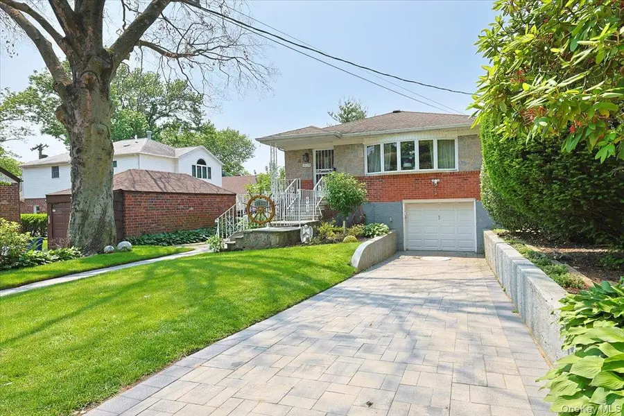 50-54 Deepdale Place, Little Neck, NY 11362 - Image #3