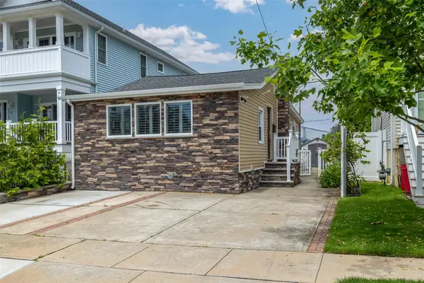 38 Kent Road, Island Park, NY 11558