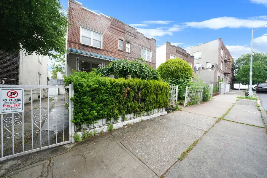 20 Lamont Court, Brooklyn, NY 11225 - Image #3