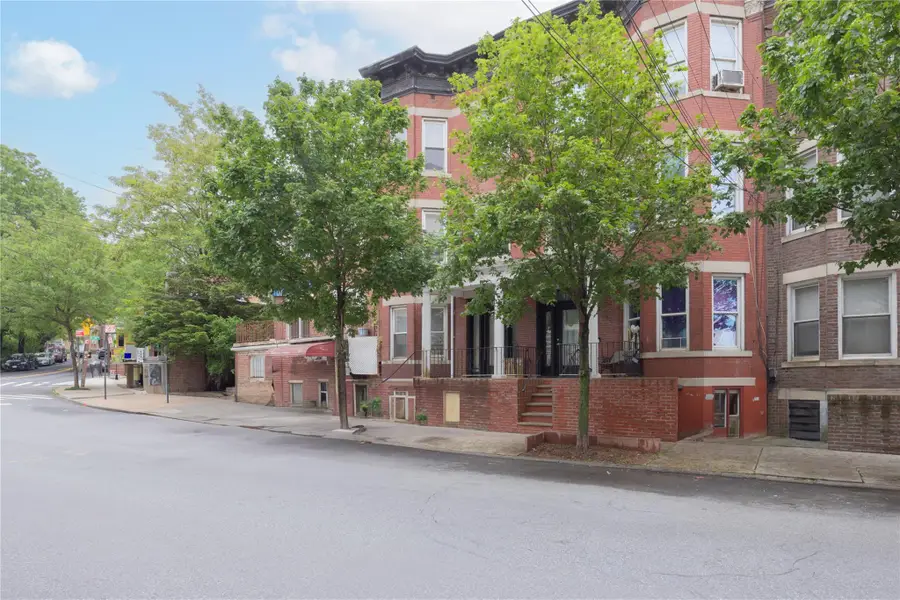 3496 Fort Independence Street, Bronx, NY 10463 - Image #2