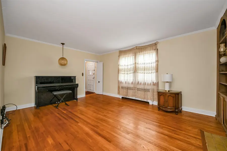 86-32 Avon Street, Jamaica, NY 11432 - Image #2