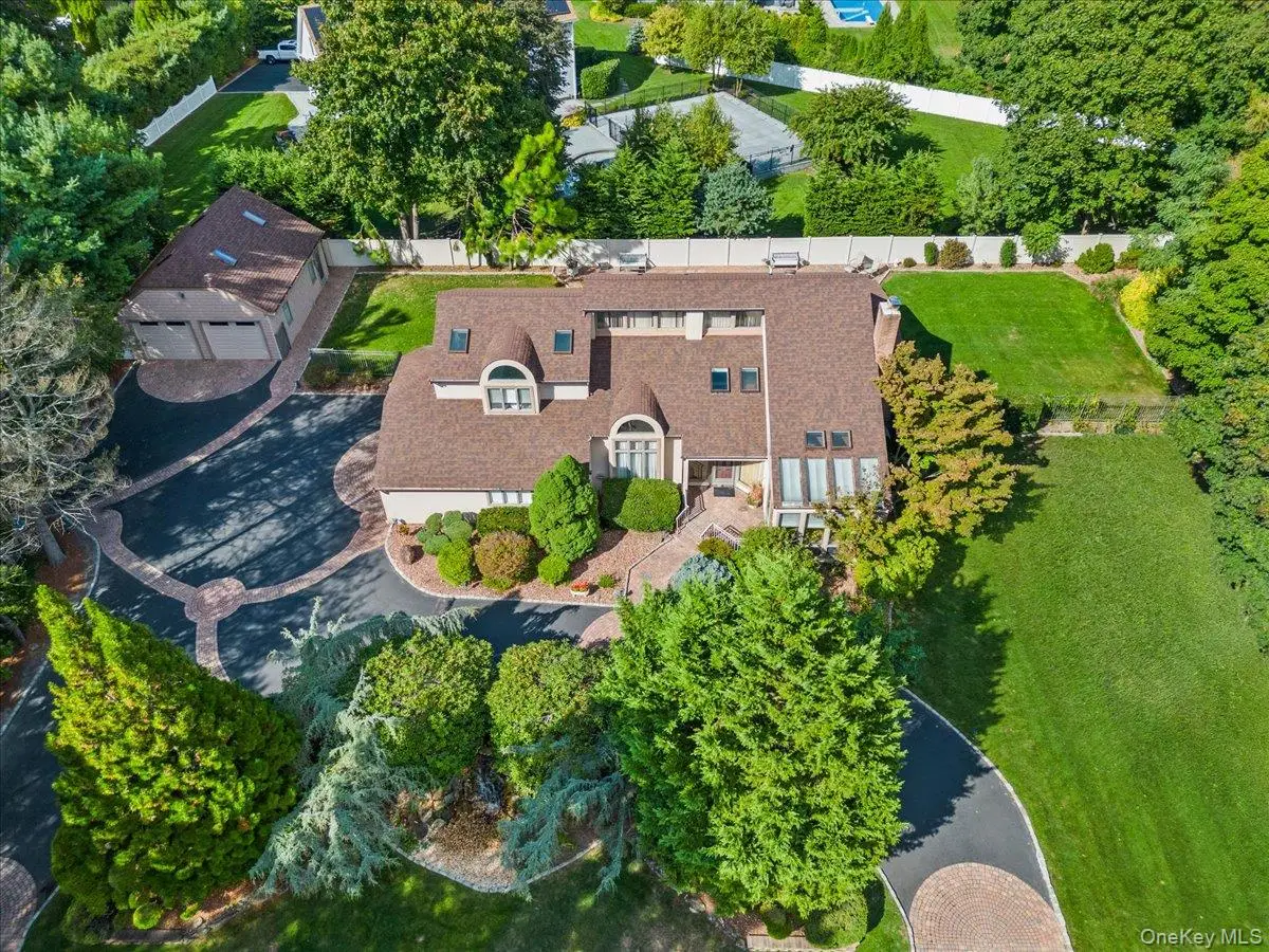 7 Kent Court, Bayport, NY 11705 - Image #1