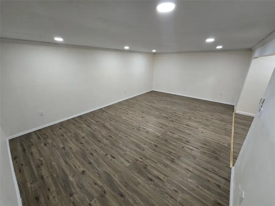 58 Periwinkle Drive, Bohemia, NY 11716 - Image #2